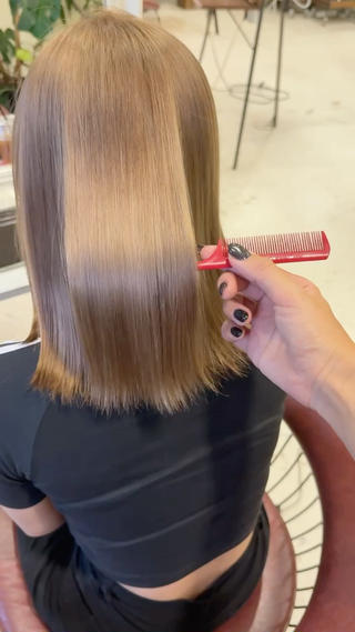 ミディアム Chlan所属・石井 みいみのヘアスタイル