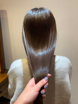 うるツヤ縮毛矯正

パサパサ、うねり、広がりが気になる方
ぜひお待ちしております 