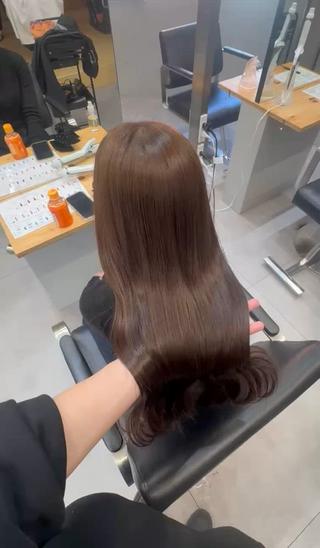 赤み撃退！オリーブベージュ
「赤みを消したい方におすすめのオリーブ系カラー 柔らかい印象になります！」
 