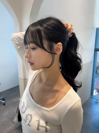 可愛い韓国お顔周りカットブルーブラックと髪質改善カラー