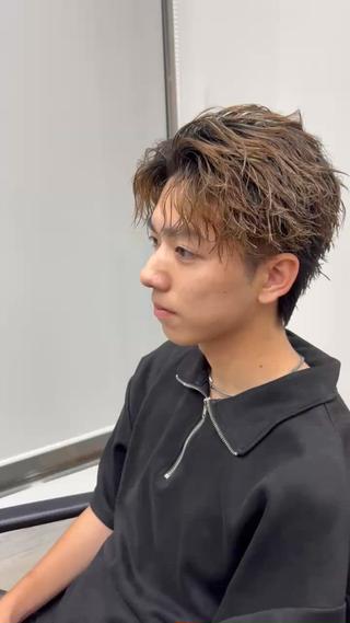 ミディアム カラー パーマ メンズ 冨永 圭人のヘアスタイル