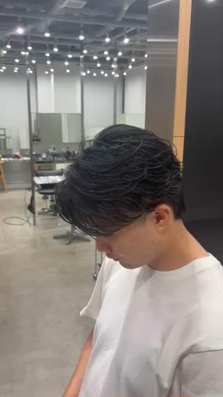 ショート カラー パーマ メンズ 冨永 圭人のヘアスタイル