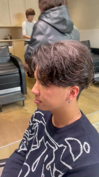 ショート カラー パーマ メンズ 冨永 圭人のヘアスタイル