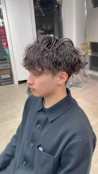 ショート カラー パーマ メンズ 冨永 圭人のヘアスタイル