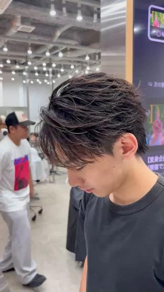 ショート カラー パーマ メンズ 冨永 圭人のヘアスタイル