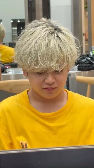 ミディアム カラー パーマ メンズ 冨永 圭人のヘアスタイル