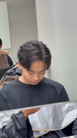 カラー パーマ メンズ 冨永 圭人のヘアスタイル