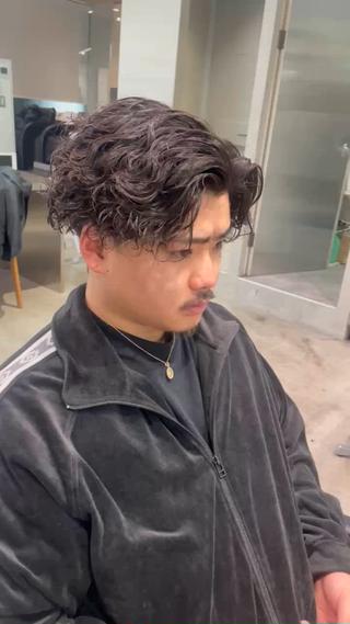 ショート カラー パーマ メンズ 冨永 圭人のヘアスタイル