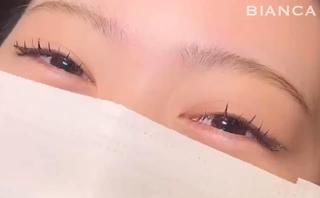 Sexy Design♡
目頭~中央:C10
目尻 :J13
横幅を強調して目を大きく見せたい方へ️
目の横幅を強調し、切れ長で大人っぽく、色気のある印象に仕上がるのが特徴です。