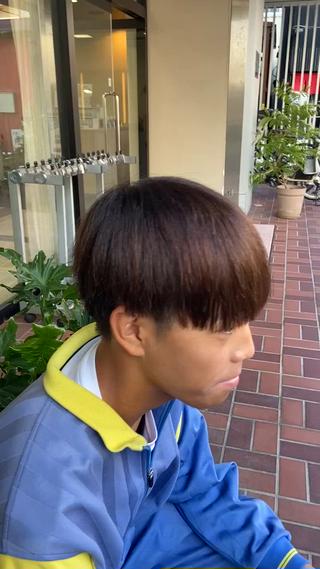 ！！王道マッシュ！！
高校生や幅広い世代からの受けがいい【マッシュ】
丸みがあり艶をだせるオイルでパッと仕上げる
簡単セットで朝も充実
#マッシュ #パーマ #カット #メンズ#メンズカット
#ショート#メンズ 