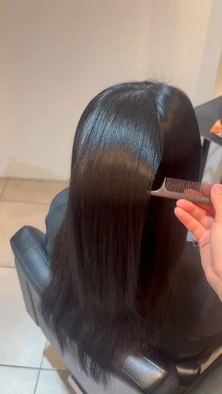 セミロング 🐏Yuna＊透明感 ハイトーンカラー✨のヘアスタイル