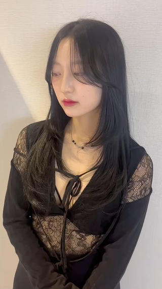 顔まわりざくざくレイヤー×艶々ブルーブラック

 