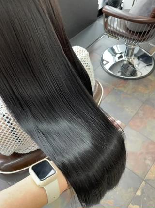 LAケラチントリートメント
アメリカ、ビバリーヒルズでは1回4万円すると言われているトリートメントが日本初上陸
○ ウネリ、パサツキ、痛み、クセのある髪質を劇的に改善!
髪にダメージをかけずツヤのある健康毛に。
○ クセ毛の方はサラツヤまとまりのある髪へ!
ストレートヘアの方はハリコシのあるボリューミーな髪へ!
○ ヘアカラーと同時施術が可能。
ブリーチ毛、ハイダメージの方も施術可能。