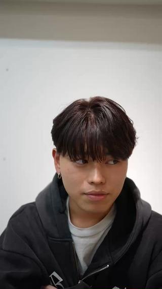 シースルーにテーパーフェード
ナチュラルスタイルにもフェードが合います 