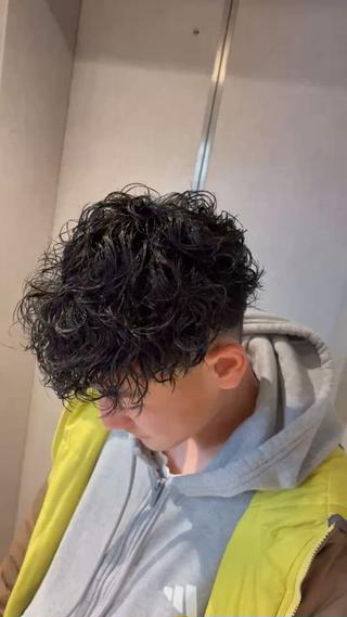 パーマ メンズ AITOKYOアキラ 渋谷/縮毛/パーマのヘアスタイル