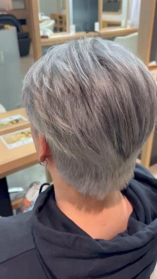 カラー メンズ AITOKYOアキラ 渋谷/縮毛/パーマのヘアスタイル