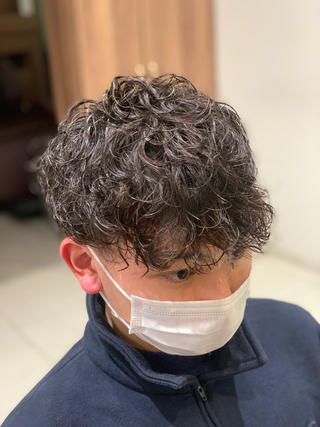 ショート パーマ 平本 雄馬のヘアスタイル