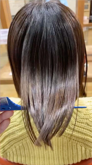 ミディアム 花澤 紗更のヘアスタイル