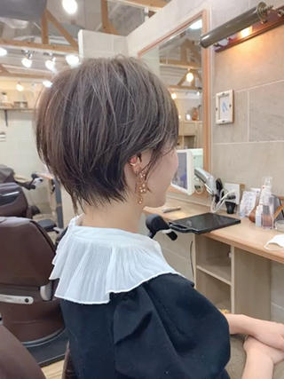 丸みのショートスタイル！
似合わせとあなたの好みを大事にしています！！ 