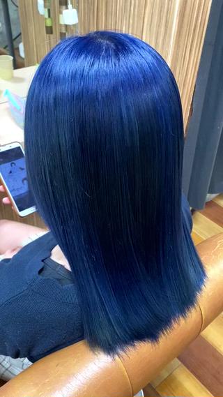 セミロング カラー 内山 京耶のヘアスタイル