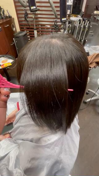 ミディアム アリヤマ メイカのヘアスタイル