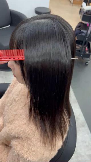 圧倒的なサラサラ感と艶感
癖を伸ばすことはもちろん日常生活で楽で快適になることへ導きかせていただきます 