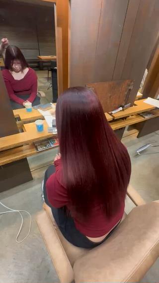 ボルドーワインカラー 