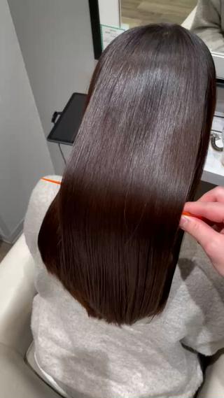 癖もしっかり伸ばして、艶がでる矯正が得意です
もちろん加工なしです！ 