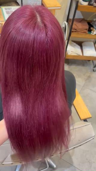 ロング カラー 肌に馴染むハイトーン /ミルクティーカラーのヘアスタイル