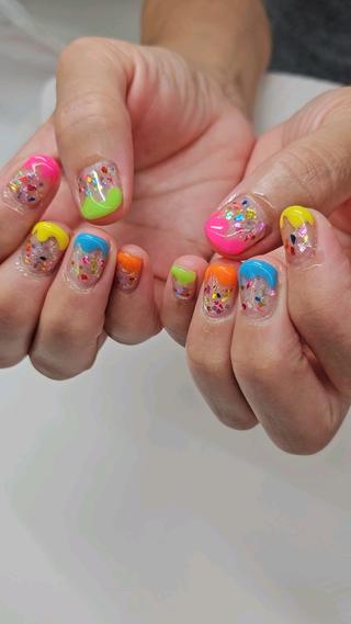 カラフルネイル 