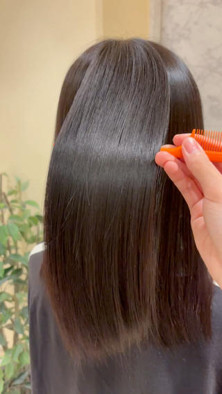 大人気オージュアトリートメント️


 パーマ、カラーによるダメージが気になる

 アイロン、ドライヤーの熱ダメージが気になる

 パサつき、ごわつきなどの髪質のお悩みがある

といったお悩みを抱える方を救う極上のトリートメント️
気になった方はぜひご来店ください 