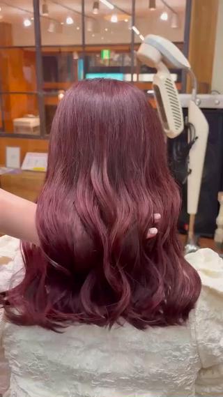 ブリーチなしワンカラーになります♪
できるだけピンク味が強く出るようにしました！！
今の時期はピンク人気です！
※お客様のお髪の状態によって出る色味が変わってきます 