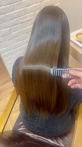 カラーのダメージを軽減し、髪本来のツヤとハリコシを️
やればやる程美髪になります️