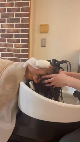 「気持ちいい」を提供します！

最近頭痛が気になる方、疲れて頭が重く感じる、睡眠が浅く感じる、など悩みを持つ方にも効くヘッドスパです

ヘッドスパでリピートしてくださるお客様増えています、是非一度体験しにご来店ください 