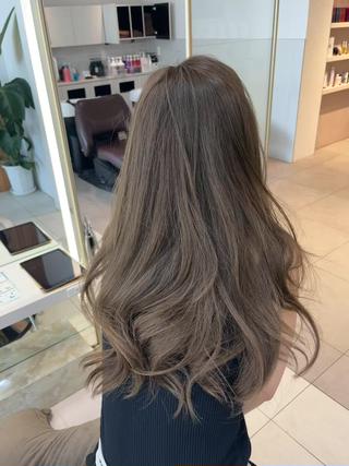 ロング カラー 似合わせレイヤー/ 透明感カラーのヘアスタイル