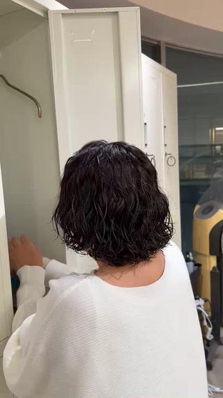 ミディアム パーマ 韓国レイヤー 🎀ダブルカラーのヘアスタイル