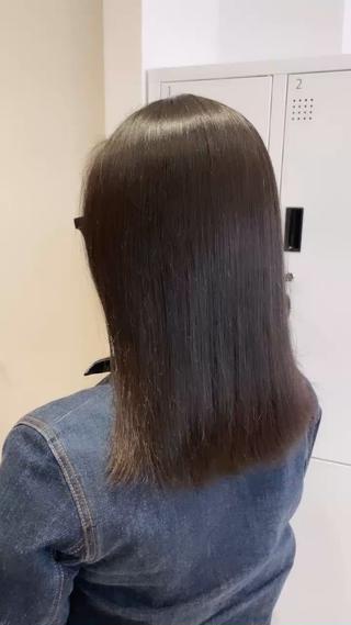 想像を超えたツヤサラを
こんにちは
トリートメント界の魔法使い、りゅうあいです
sandではオージュアのトリートメントをつかっており
4工程にわたるトリートメント剤を使い、
超音波アイロンで髪の内部まで浸透させ
驚きのツヤサラに仕上げます!
ブリーチ、カラー、パーマ、縮毛矯正などで
傷んだ髪を超絶綺麗にしませんか!?
僕独自の選定によりお客様にあったトリートメントを使わせていただきます!
そしてなんと通常価格¥6600円のところ
アシスタント価格2200円です!!!
驚きの仕上がりにできる自信ありますので
是非興味ある方はお越しください!