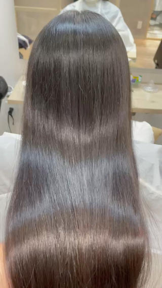 ロング 髪質改善TR 透明感カラーHanaのヘアスタイル