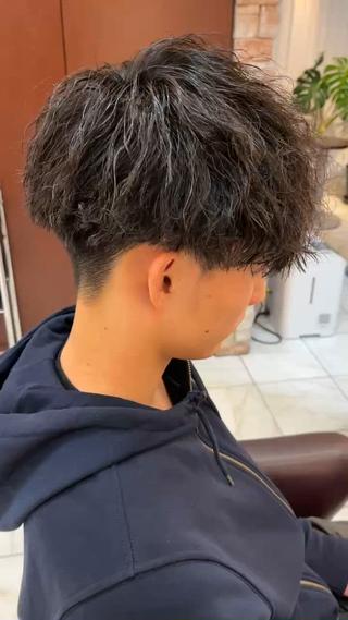 ショート パーマ メンズ 野々山 直貴のヘアスタイル