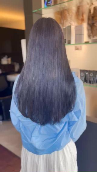 特殊カラー剤+¥1320を使用しています。