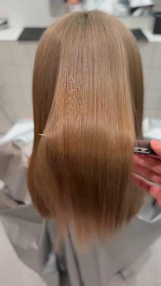 ブリーチで傷んだ髪の毛にトリートメントでうるツヤ感
手触り最高！ 