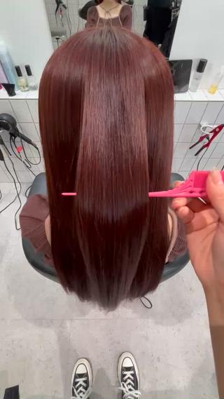 ウルトアの水素トリートメントで髪質改善！
サラサラ、艶々にしてみませんか？ 