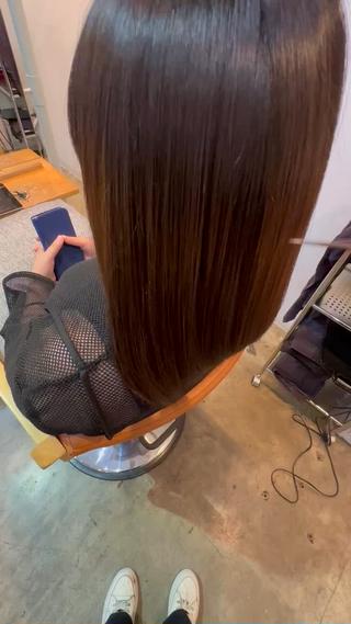 金 春江のヘアスタイル