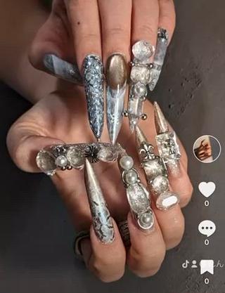 ネイル nailsalon R’のネイルデザイン