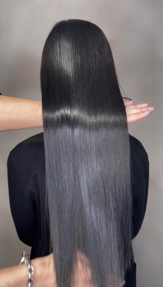 
修復型髪質改善カラー

特殊トリートメントをMIXしたカラーで
痛んだ髪のダメージをケア&修復
しながらカラーをする事ができ
圧倒的艶感と潤いを与えます

カラー　＝　ダメージ
　　　　↓
カラー　＝　美髪

という概念へ 