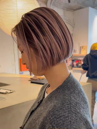 ケアブリーチでバレイヤージュ
コントラストをつけて奥行きのある3Ddesign

切りっぱなしボブと相性◎ 