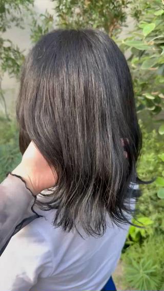 光に当たるとブルー感が出て可愛いブルーブラック♡ 