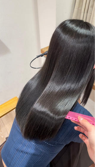 ロング カラー コトミ【メンズ】 【曲がる縮毛矯正】のヘアスタイル