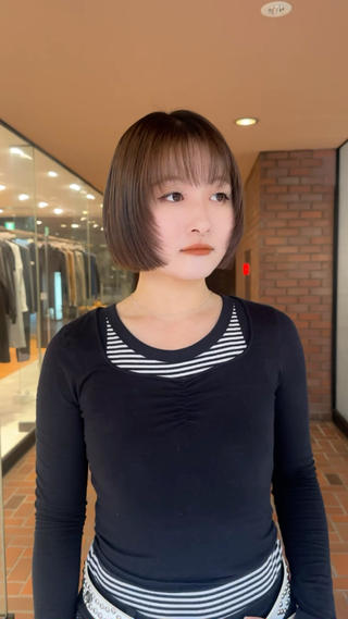 透け感のあるフェイスレイヤー
小顔効果◎
ご予約はインスタのDM またはプロフィールのリンクより受け付けております
私専用のクーポンもあります!
プロフィールリンク◎からご確認ください。
Instagram→ @nora_natsumi
NORA HAIR SALON
〒107-0062 東京都港区南青山5丁目3-10
FROM-1st BF
Mon.-Fri 11:00-21:00
Sat. 11:00-20:00
Sun. 11:00-19:00
#フェイスレイヤー #顔まわりカット #レイヤーボブ#ボブ#切りっぱなし#韓国レイヤー