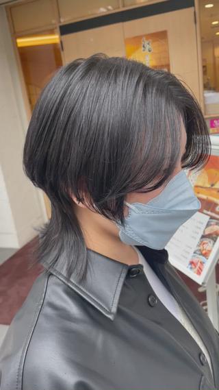 → Instagram もやってます！
akina__oishi__ で検索してください
アンダーバーは2本です(^_^)

名古屋でジェンダーレスショートはお任せください 